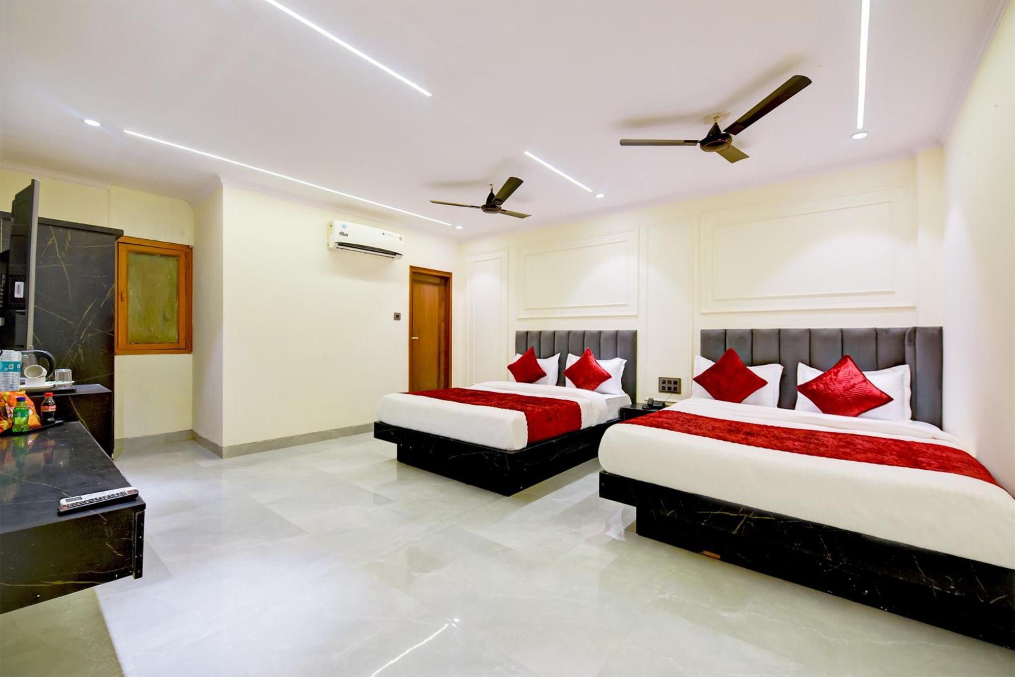 Hotel Surya Plaza Neu-Delhi Exterior foto