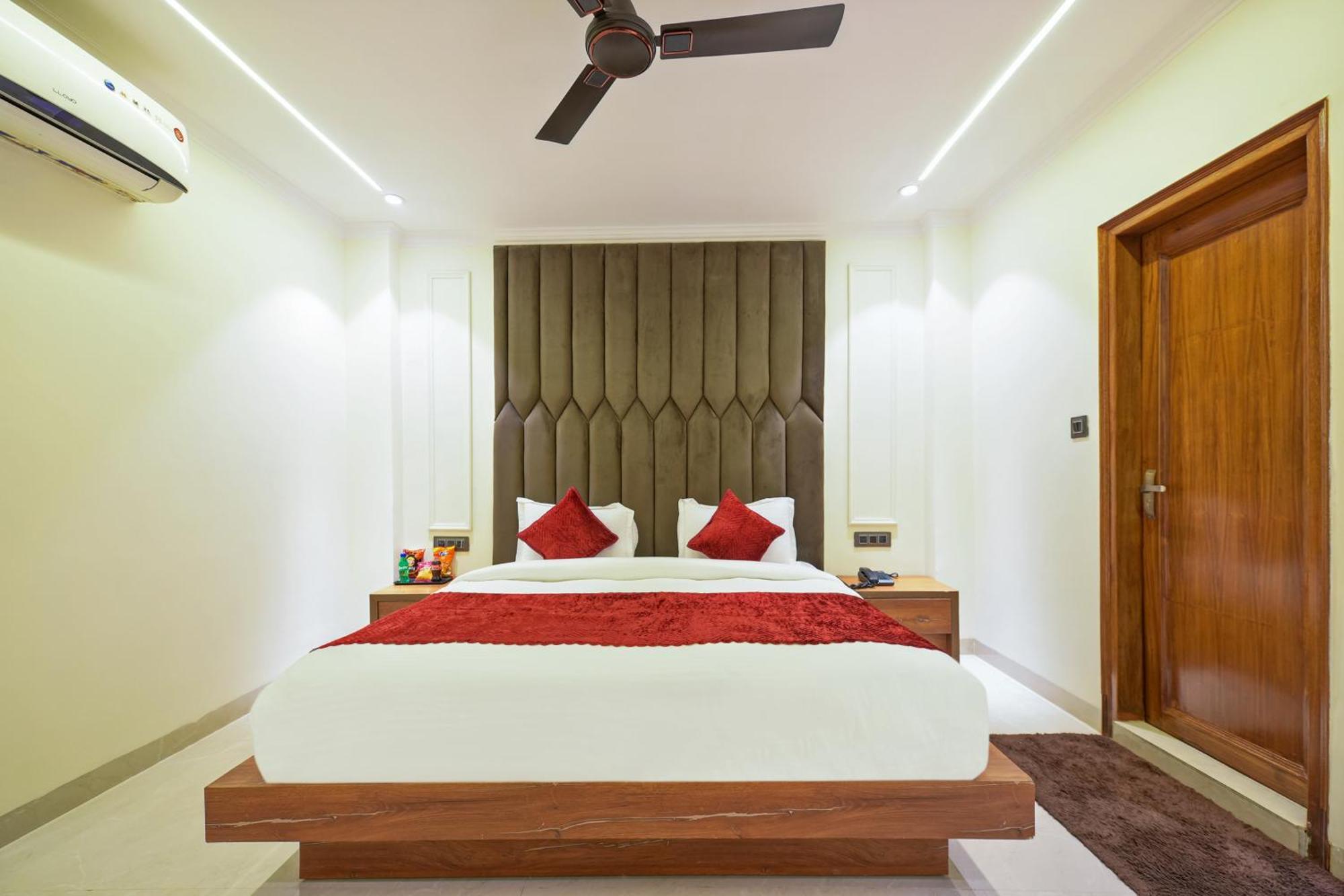 Hotel Surya Plaza Neu-Delhi Exterior foto
