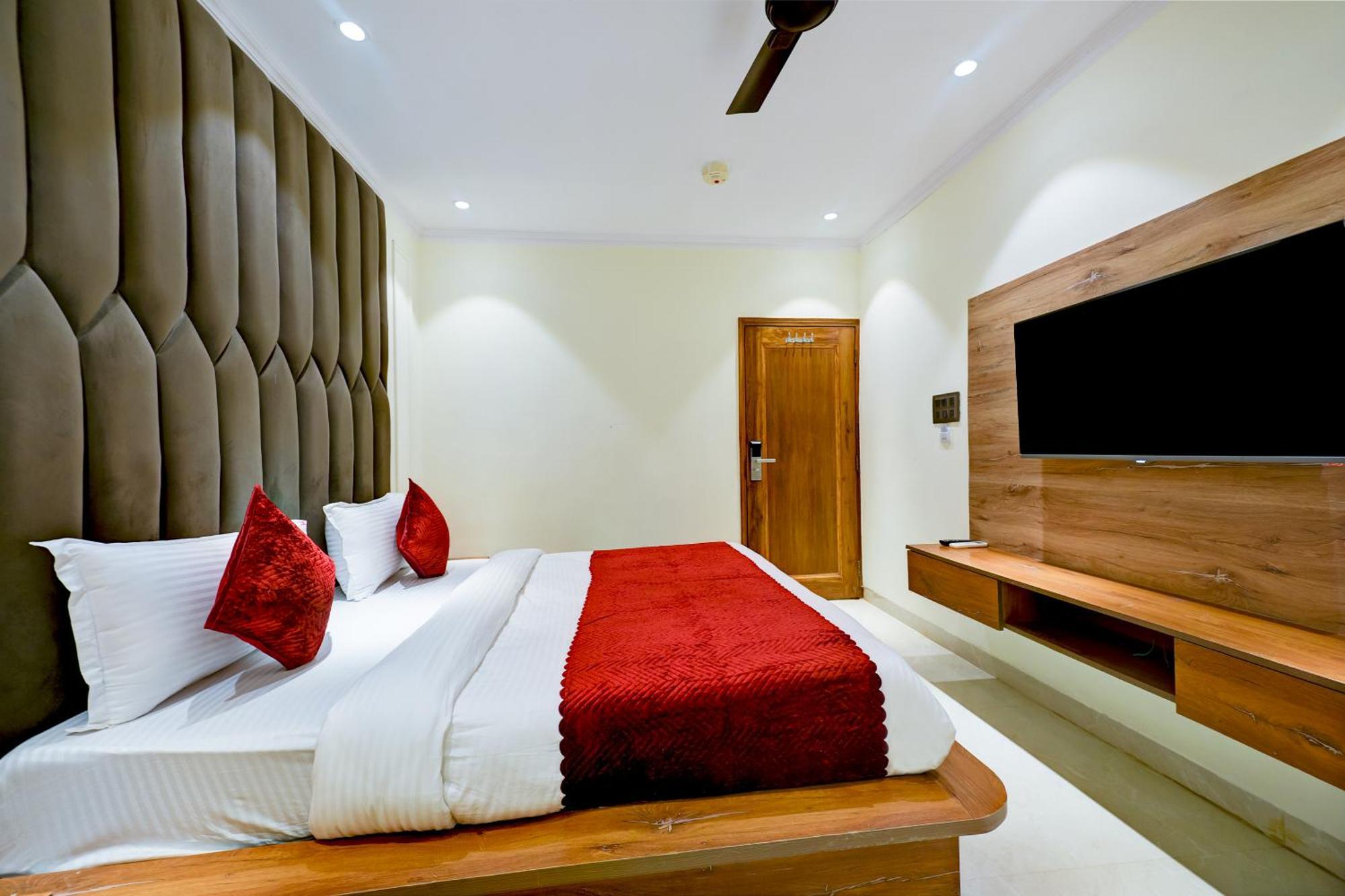 Hotel Surya Plaza Neu-Delhi Exterior foto