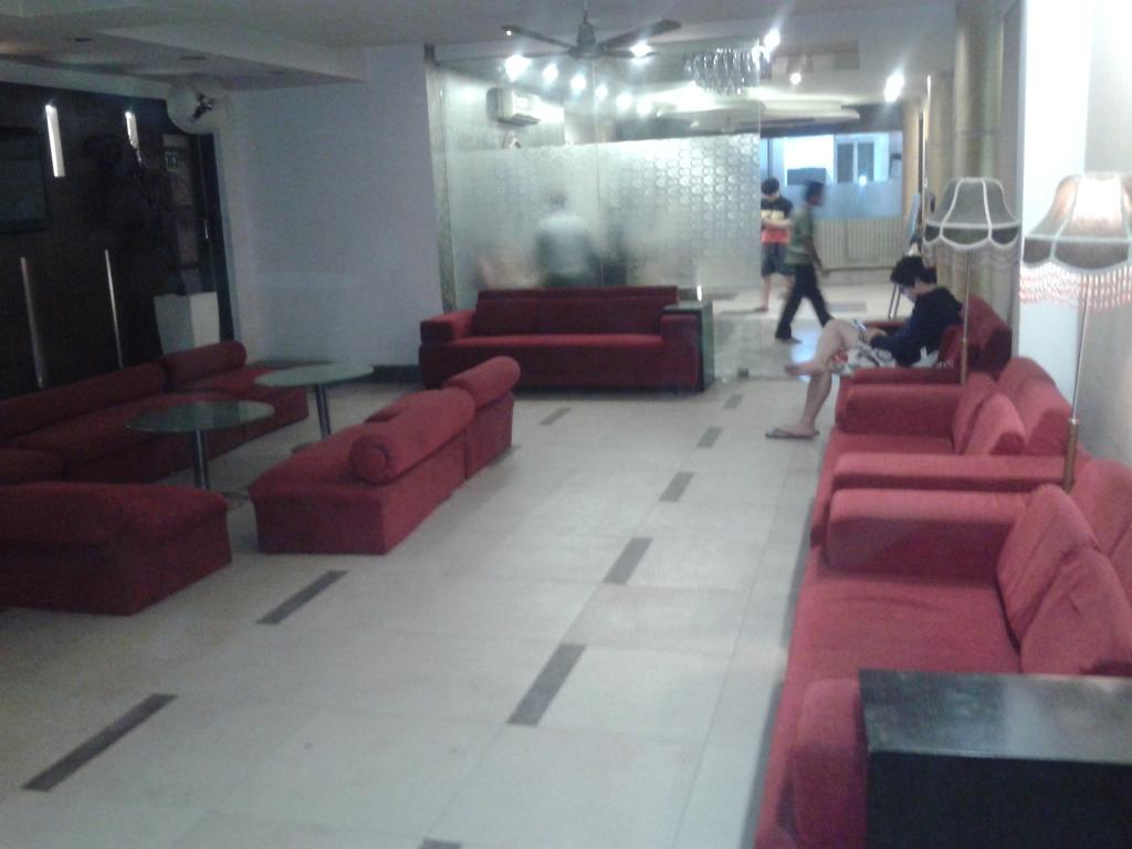Hotel Surya Plaza Neu-Delhi Exterior foto